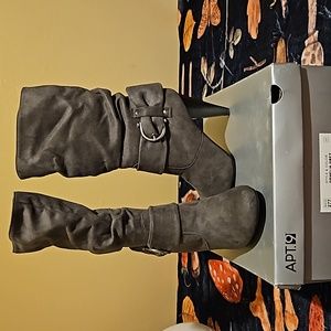 NIB Ophelia Heeled Boots